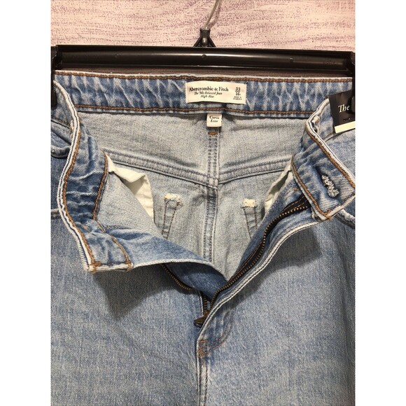 Abercrombie Fitch The 90’s Relaxed  Jean High Rise Curve Love 33X16R Raw Hem NWT - Picture 3 of 8